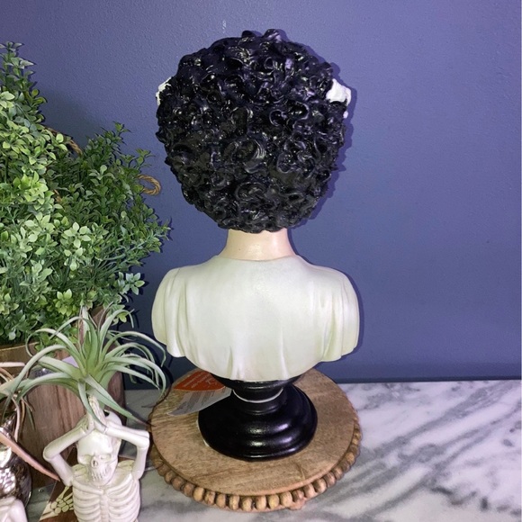 Halloween bride of Frankenstein light up bust - Picture 3 of 4
